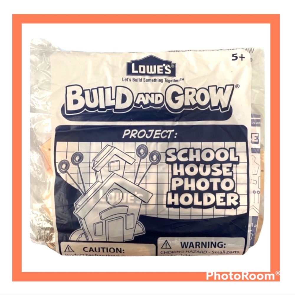 2/$30 Schoolhouse Photo Holder Kids Building Kit for Lowes New in Package